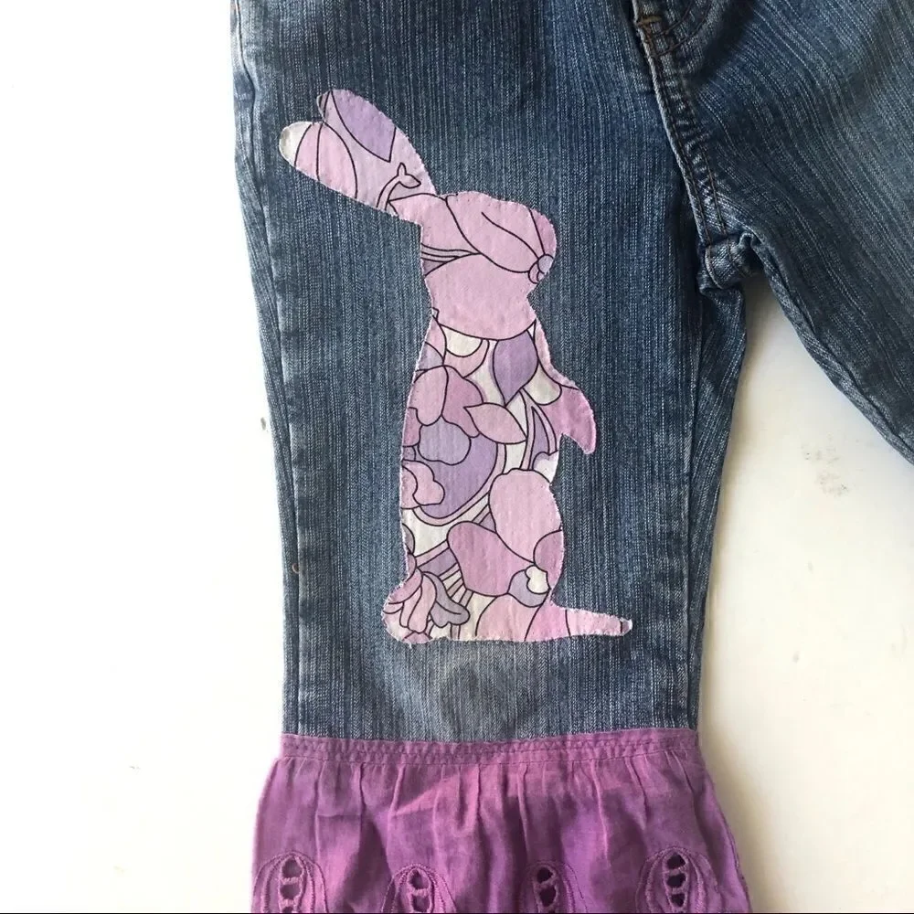 LEVIS BUNNY HANDMADE DESIGNER JEANS🌸